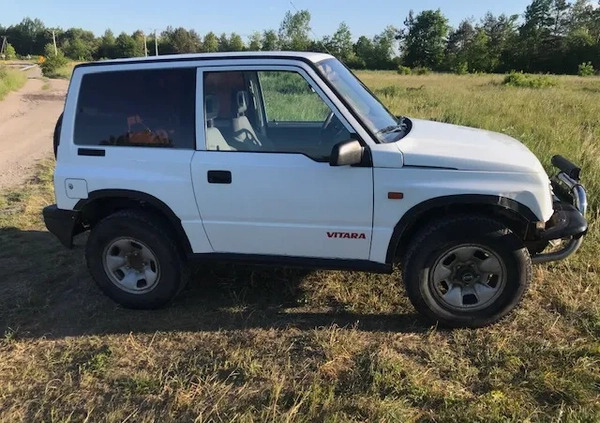 Suzuki Vitara cena 13800 przebieg: 274800, rok produkcji 2003 z Nisko małe 172